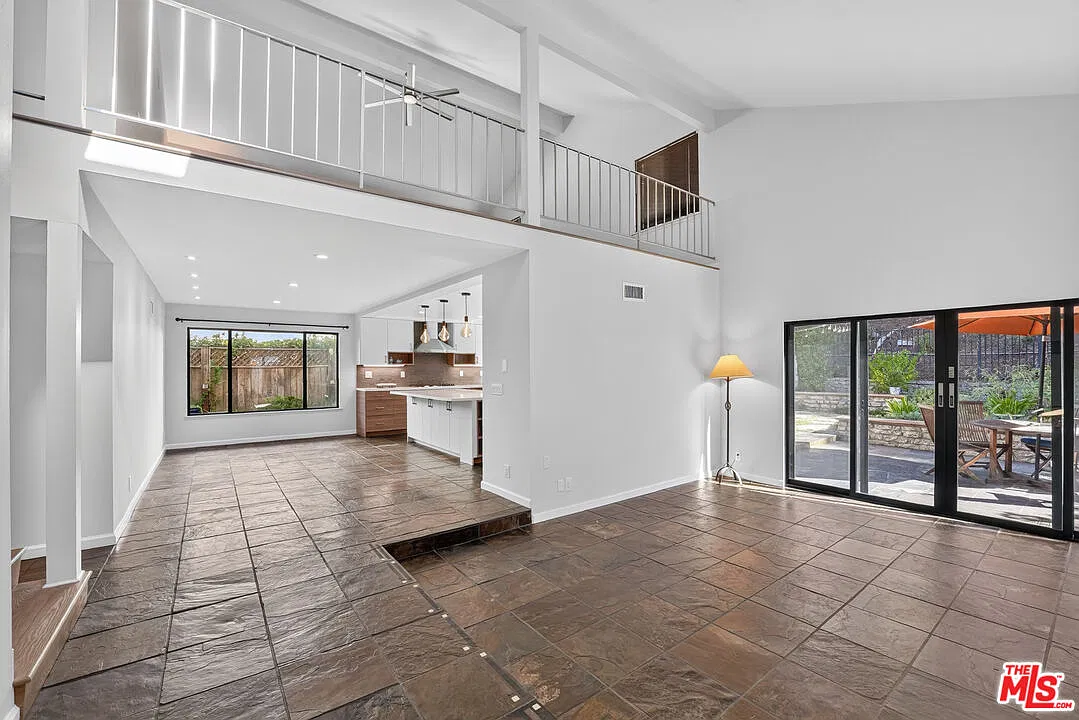 4 bed, 3.0 bath, 2475 sqft, $10,500 — Photo 4