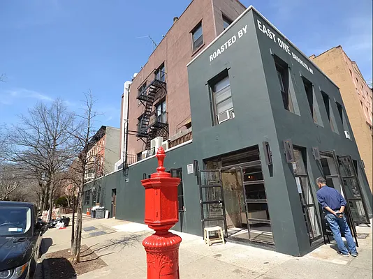 Rented by Compass | media 14