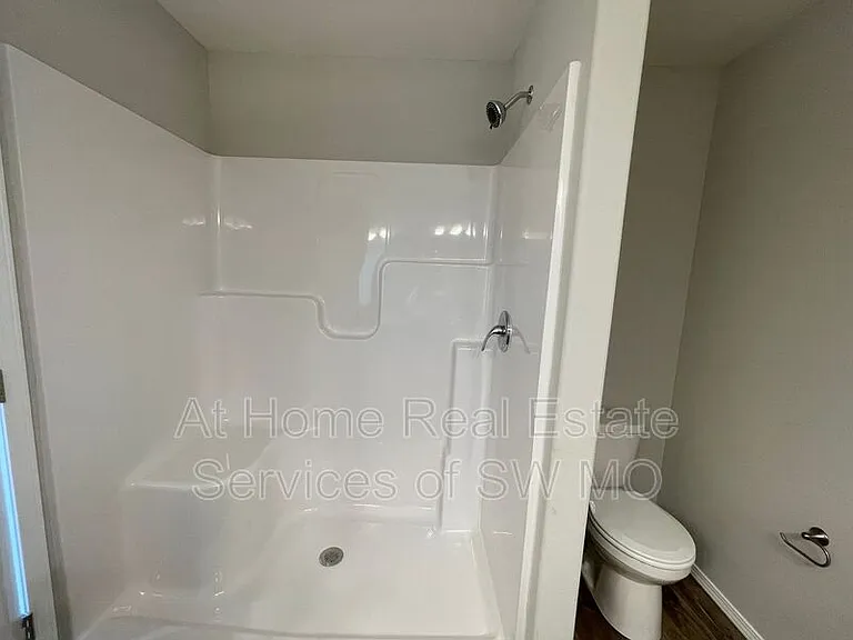 204 E Seminole St — Photo 12