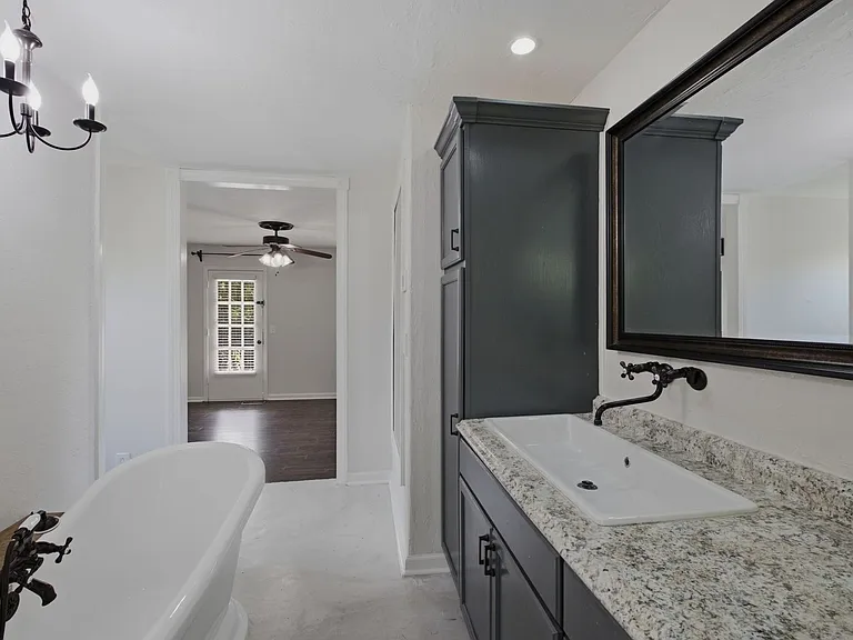 1303 General Macarthur Dr — Photo 21