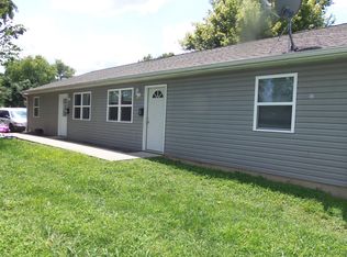 905 W Chestnut St, Marion, IL 62959