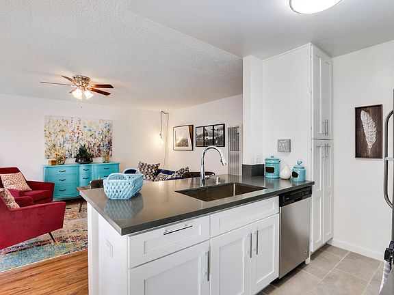 5th image of 1951 Cedar Ave #2