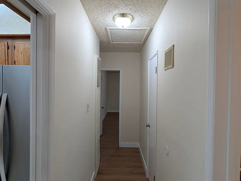 307 N Curtis Ave — Photo 33