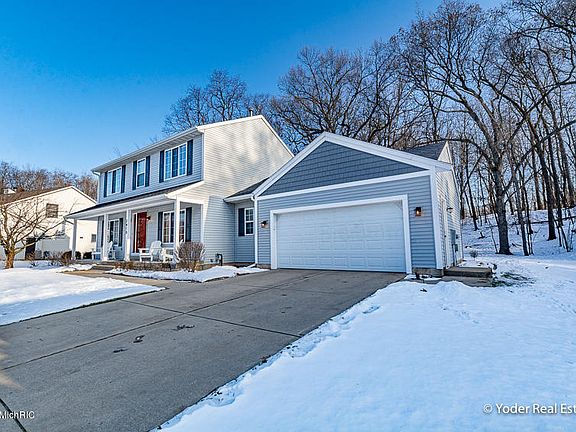 4th image of 7410 Decosta Dr NE