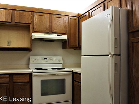 3rd image of 4848 N Lydell Ave APT 101
