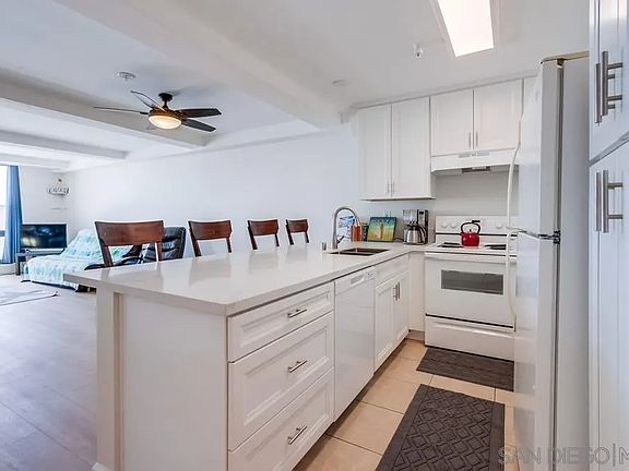 4th image of 4667 Ocean Blvd Unit 311