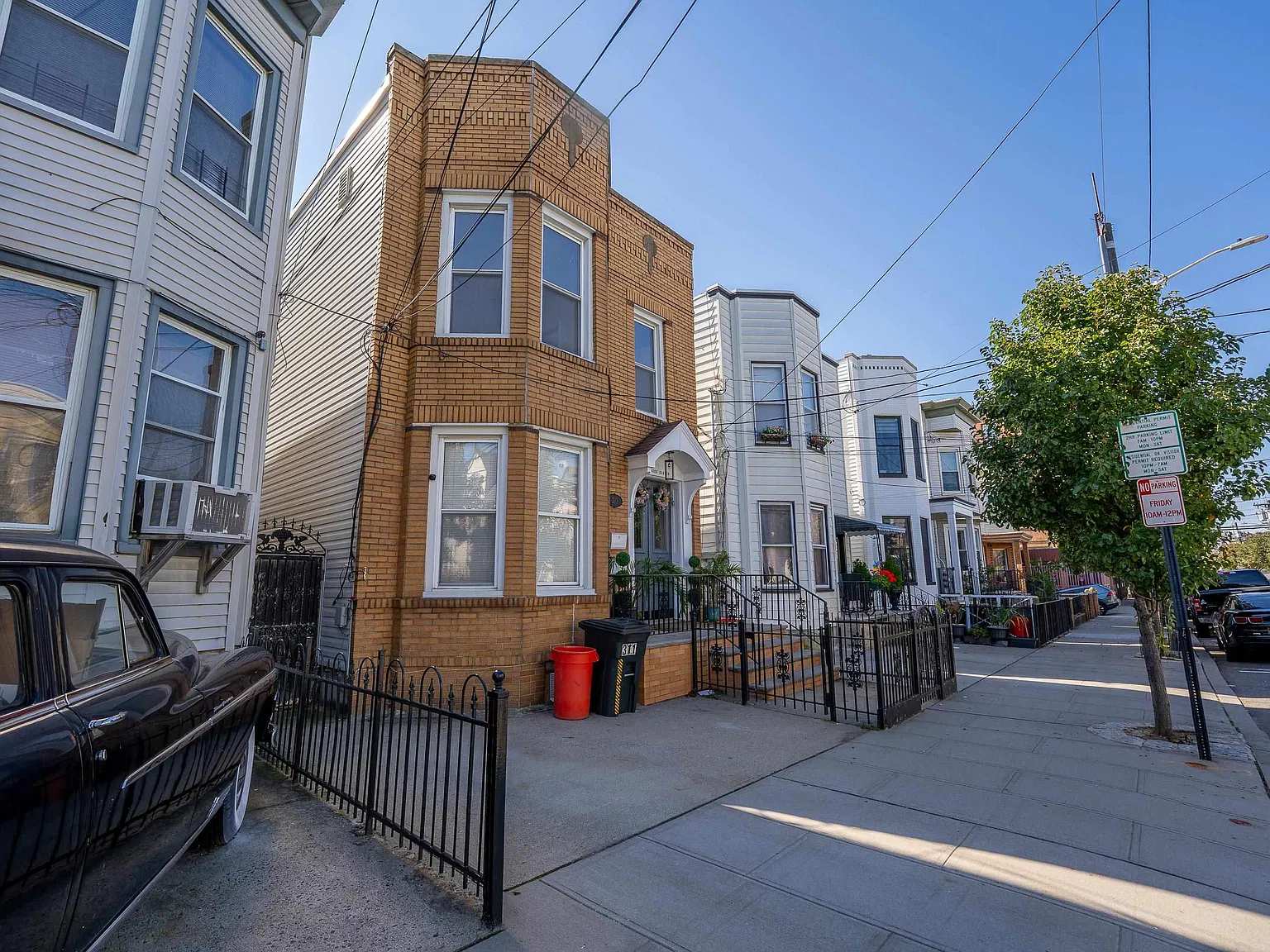 2 bed, 1.0 bath, $2,695 — Photo 2