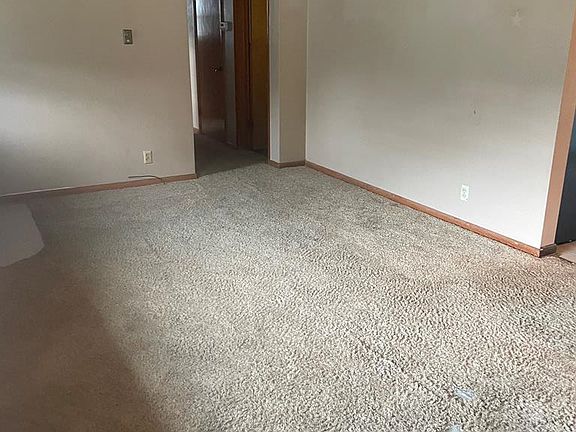 3rd image of 47 DEXTER AVENUE