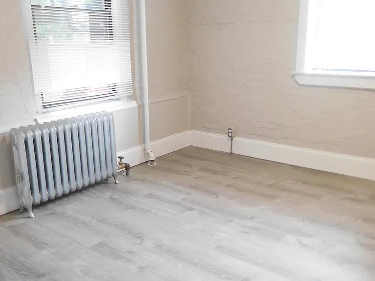 50 Park Vale Ave — Photo 46