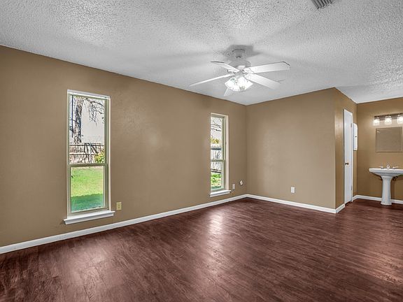 2nd image of 1025 Terrace Trl
