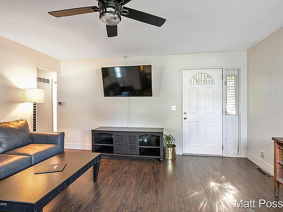 3rd image of 1383 Katrina Dr SE