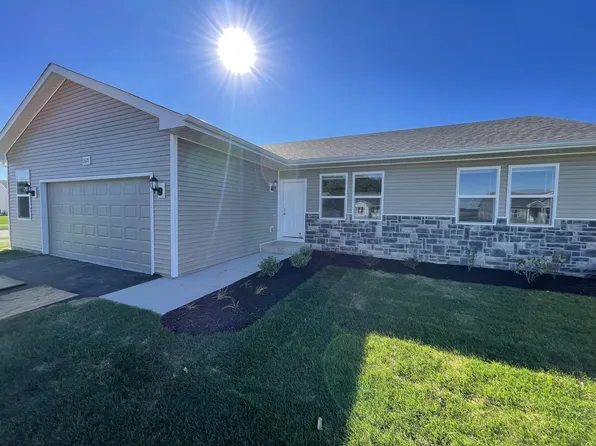 2620 Claremont Dr, Beloit, WI 53511