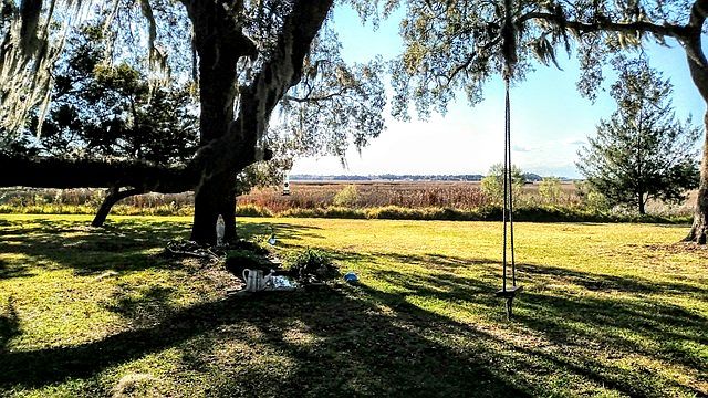 1st image of 404 W Shore Dr