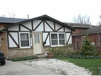513 Catalpa Dr photo 1