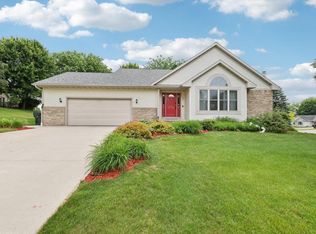 1404 Russet Cir, Reedsburg, WI 53959