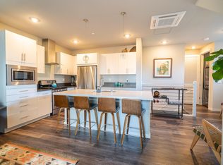 403 Lug Ln, Sacramento, CA 95818