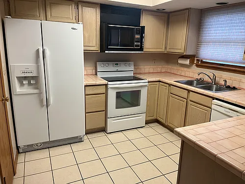 1814 N Lakeman Dr Photo 1