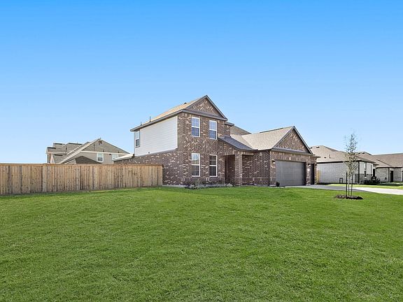3rd image of 11015 Youngquist Dr