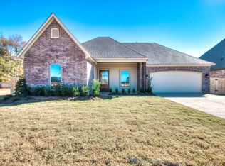 100 Lost River Blvd, Benton, LA 71006