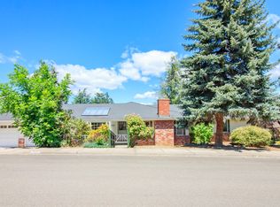 1825 Peachey Rd, Ashland, OR 97520