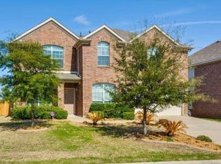 704 Seguin Ln, Mansfield, TX 76063
