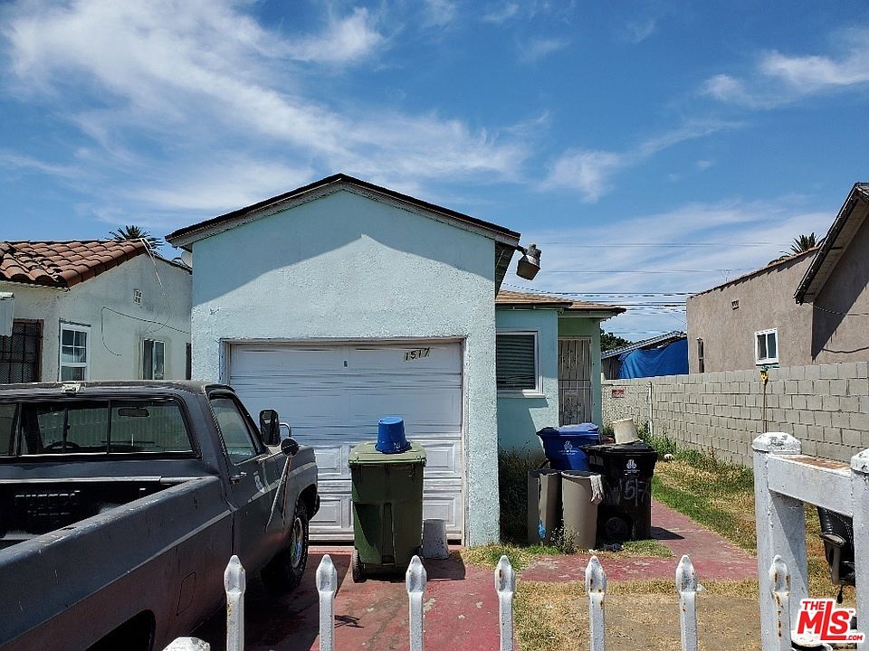 2nd image of 1517 W 59th Pl