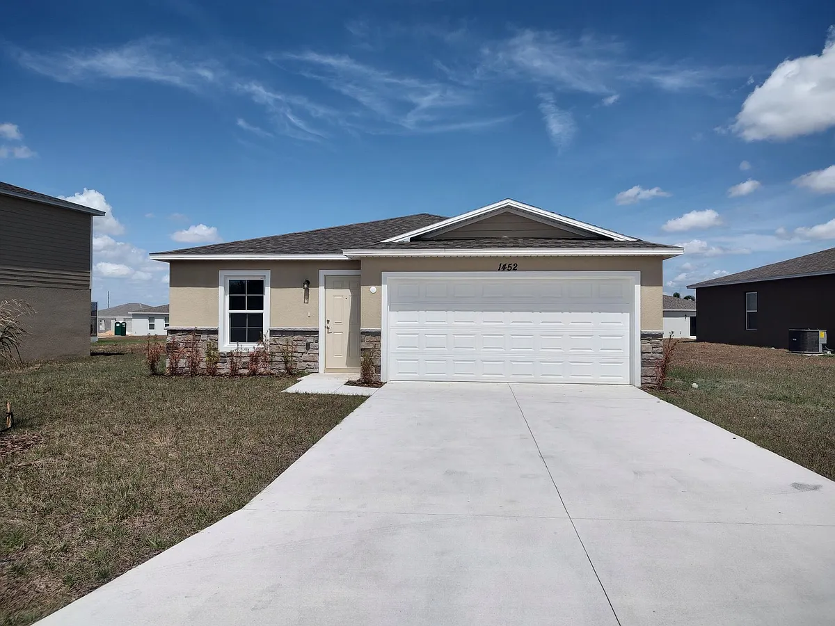 Building Photo - 1505 Stone Ridge Cir