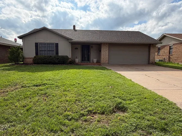 4618 Western Hills Dr, Wichita Falls, TX 76310