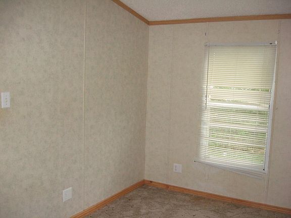 5th image of 5200 Peterman St