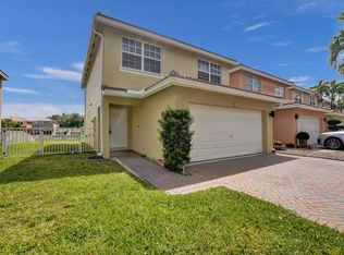 9256 NW 55th St, Sunrise, FL 33351