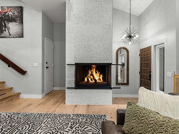 3rd image of 3320 Caminito Eastbluff Unit 135