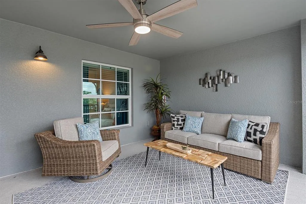 2 bed, 2.0 bath, 1366 sqft, $2,750 — Photo 2