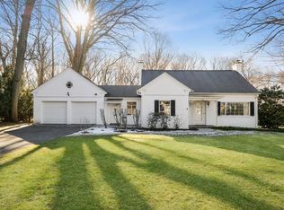 163 Hillcrest Ave, Longmeadow, MA 01106