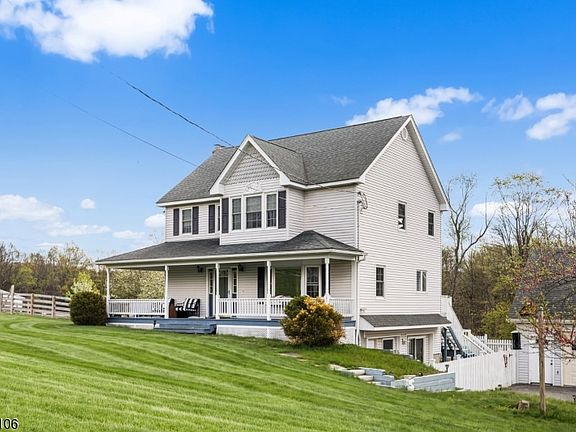 4th image of 139 Sherman Ridge Rd