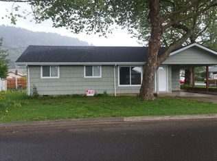 306 S Main St, Drain, OR 97435