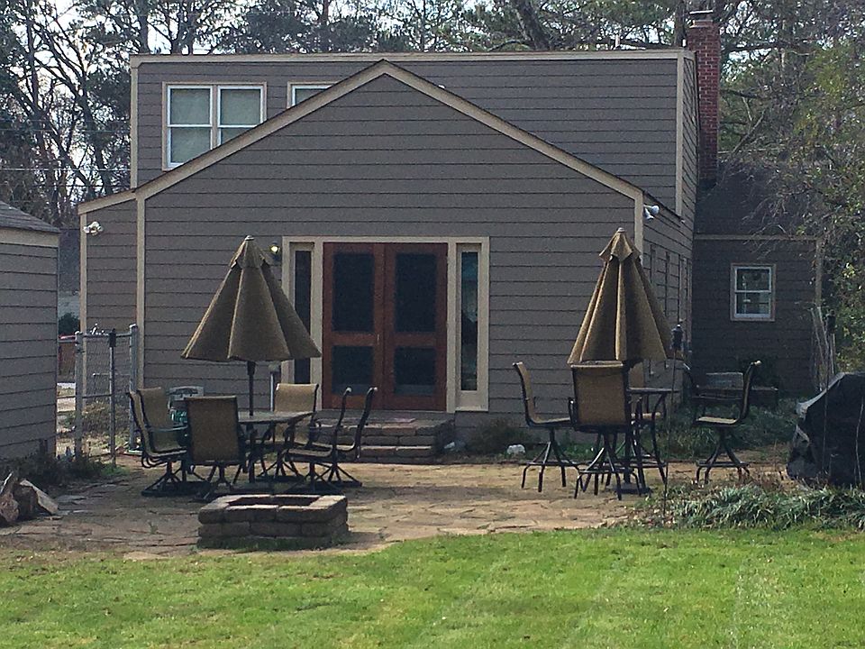 2nd image of 33 Spence Ave NE