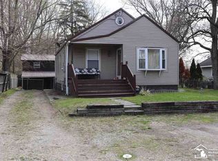 10020 Lewis Ave, Temperance, MI 48182