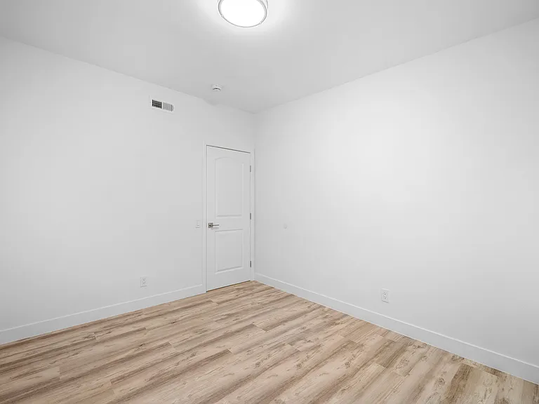 309 Sinclair Ave #309 — Photo 17