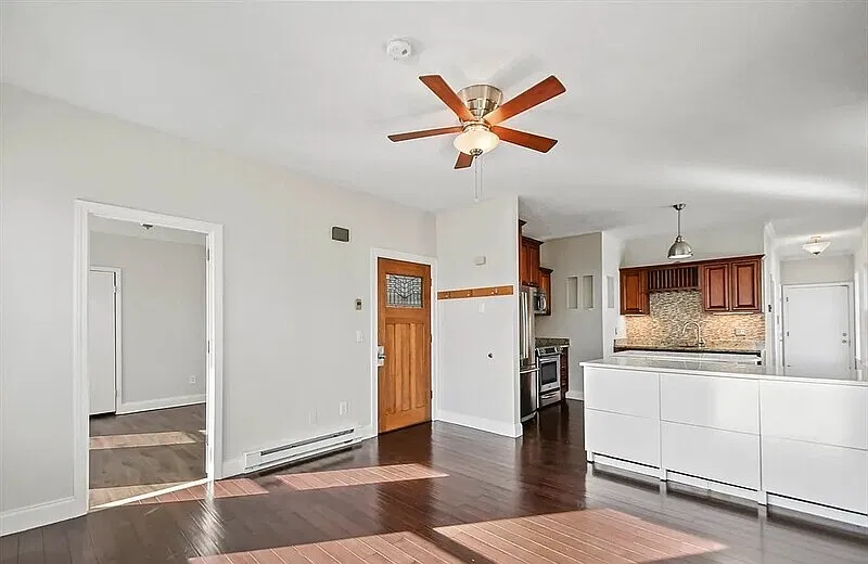 1 bed, 1.0 bath, 702 sqft, $1,480 — Photo 4