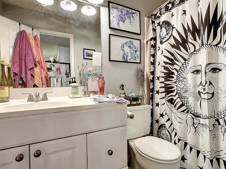5012 Duval St #202 — Photo 26
