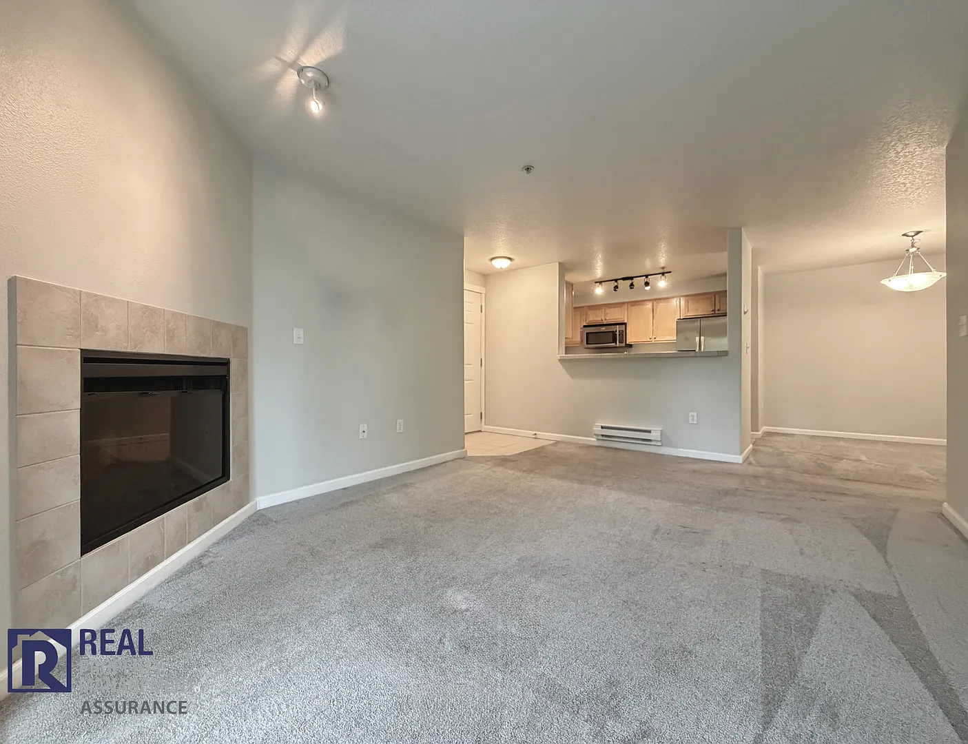 Tanasbourne 2BR/2BA Condo | Balcony, A/C & Covered Parking — Photo 3