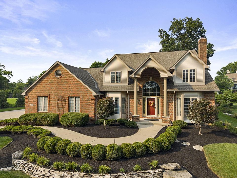 1st image of 2227 Ashbury Close