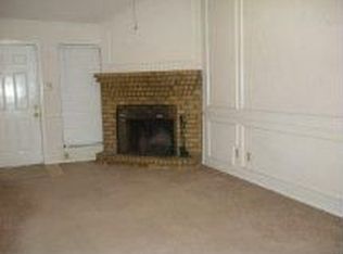 211 Hood Dr, Cedar Hill, TX 75104