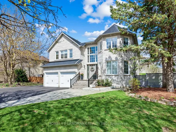 1098 Secretariate Rd, Newmarket, ON L3X 1M3