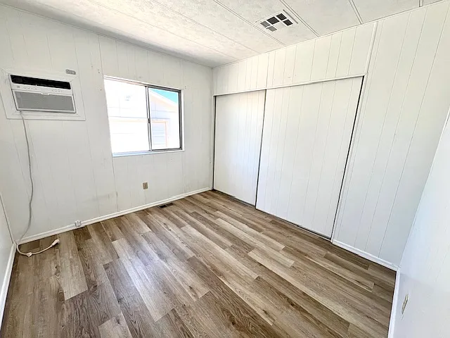 945 Holly St — Photo 16