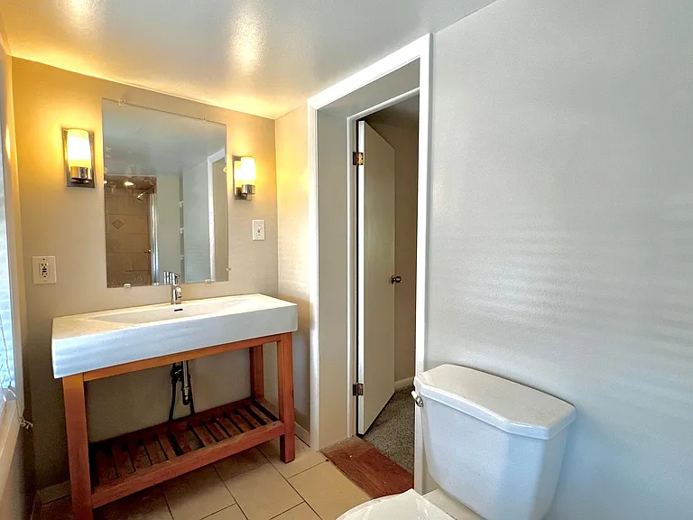 1518 S Hanover St — Photo 10