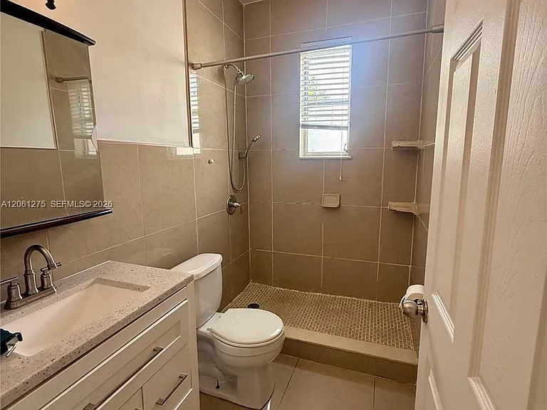 1779 SW 16th Ter — Photo 7