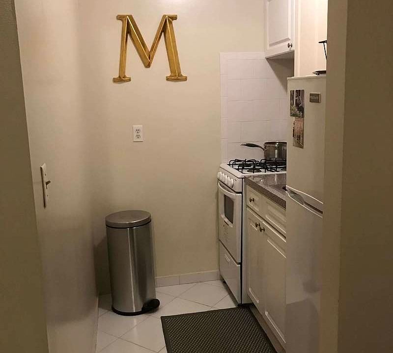 2nd image of 340 E 87th St #5C