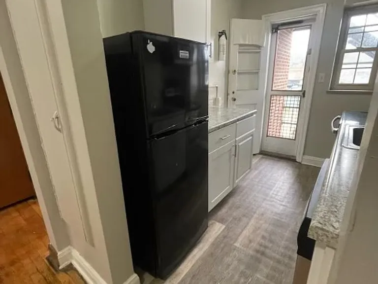 1507 Jackson St — Photo 2
