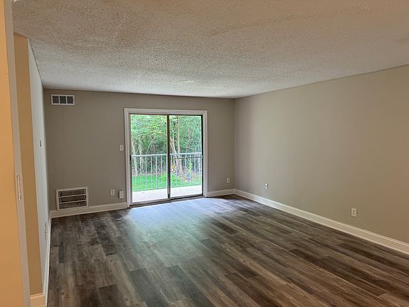 3rd image of 7984 Shady Oak Trl APT 185
